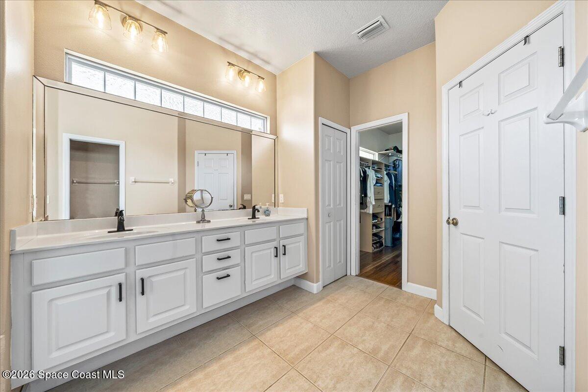3685 Shady Run Road Melbourne, FL 32934 - Photo 20 of 41 Dbl Sink Vanity