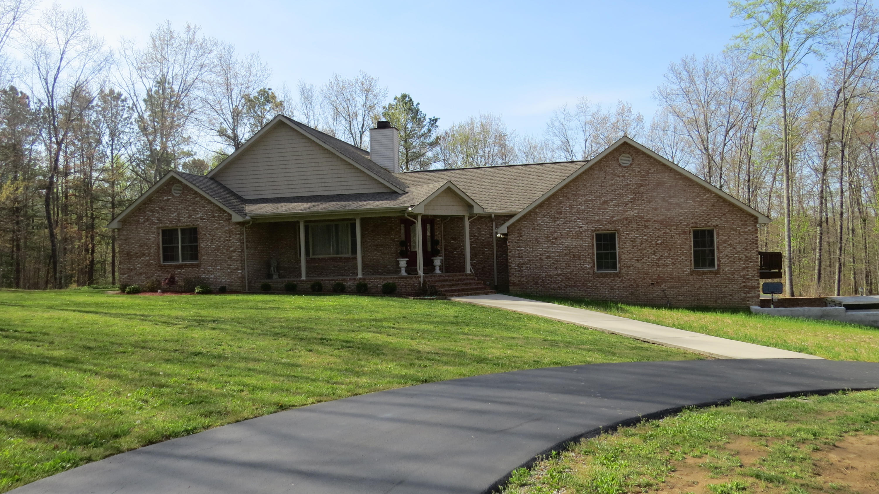621 Falls Road Monterey, TN 38574 - Photo 2 of 29 621 Falls Road Hepburn 006