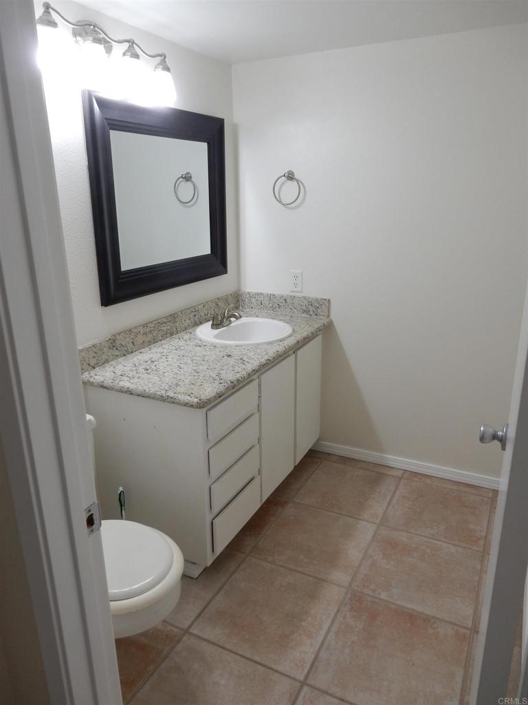 2374 Caringa Way Carlsbad, CA 92009 - Photo 31 of 41