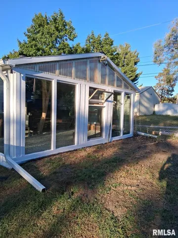 $95,000 | 702 Eaton Street, Savanna, IL 61074