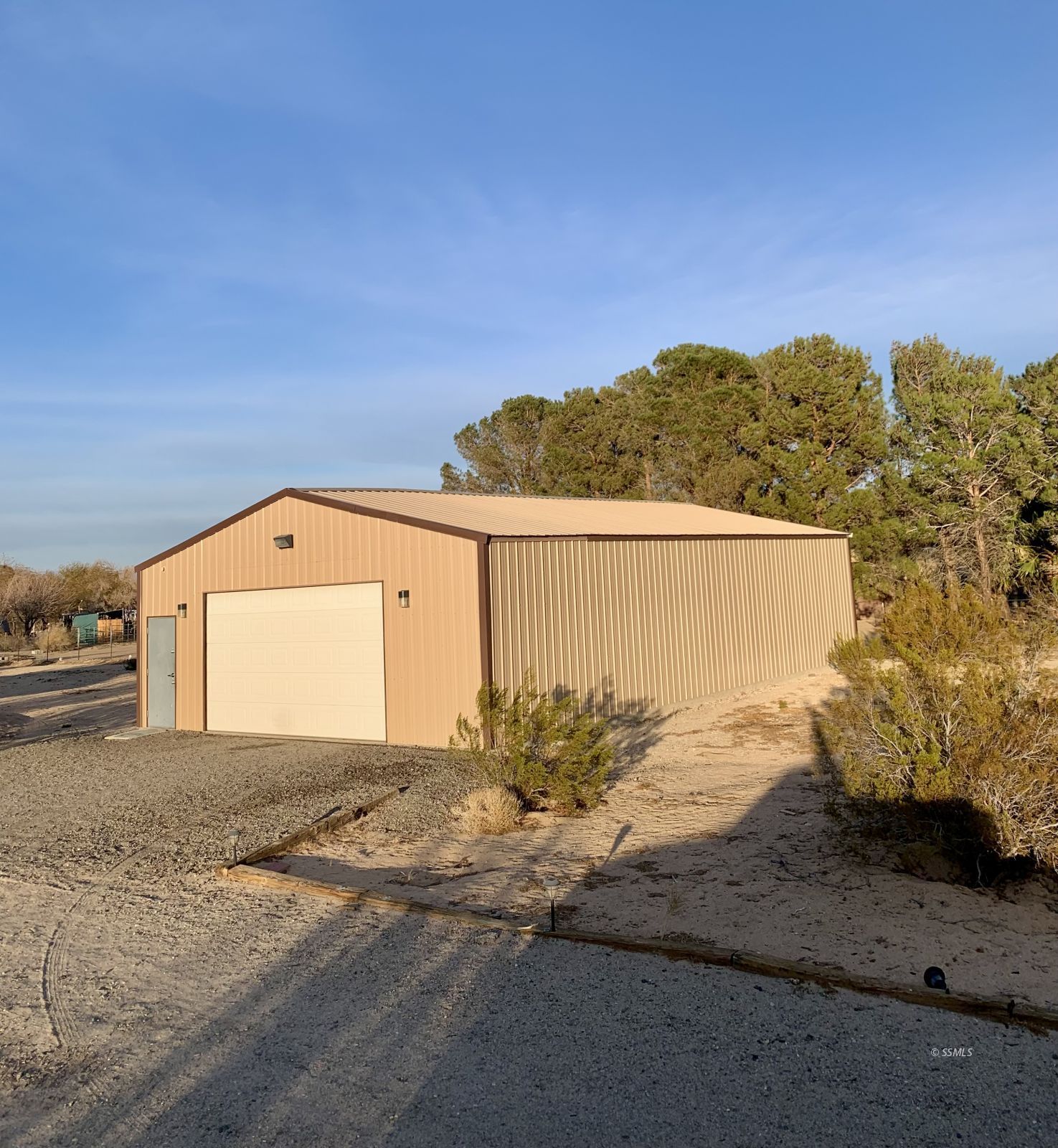 6542 Ridgecrest Boulevard Inyokern, CA 93527 - Photo 44 of 50 a view of a yard