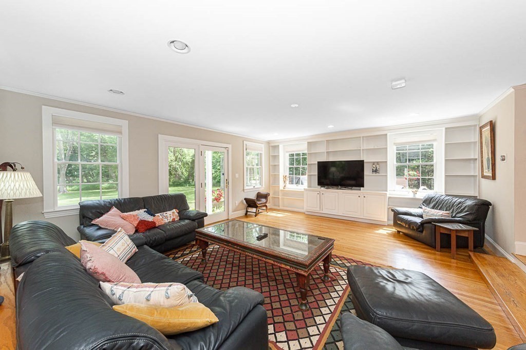 74 Virginia Road Concord, MA 01742 - Photo 12 of 27 Gallery Image 12