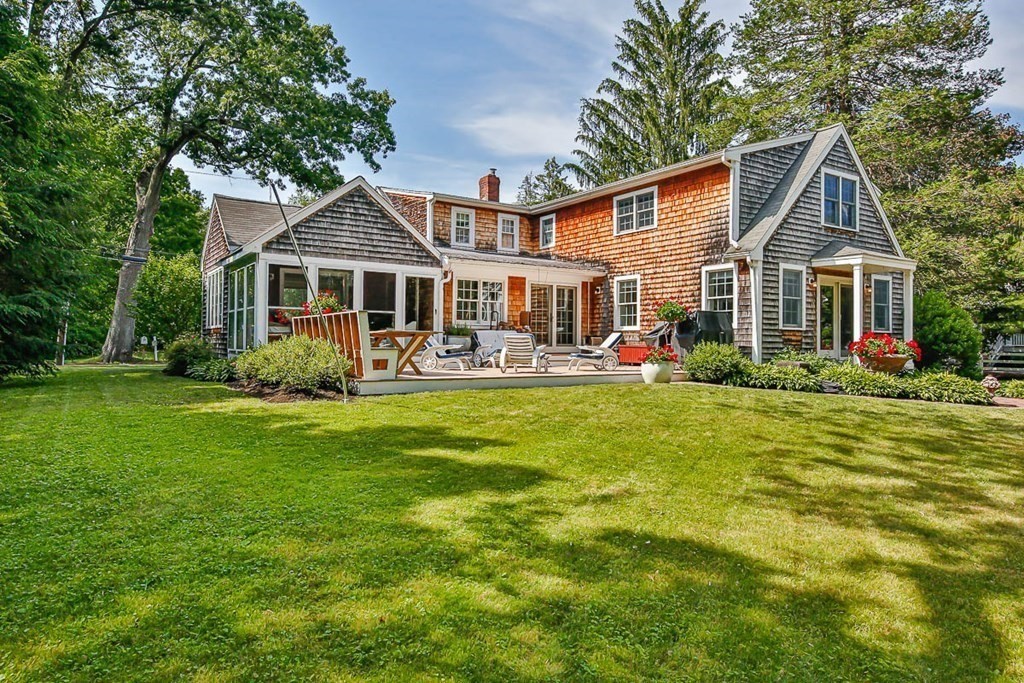74 Virginia Road Concord, MA 01742 - Photo 4 of 27 Gallery Image 4