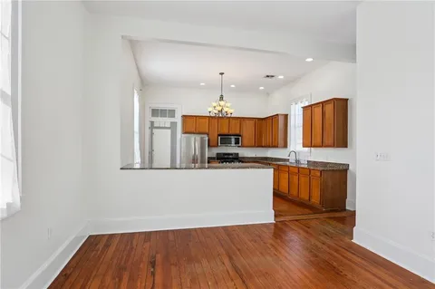 $525,000 | 2521-23 Carondelet Street, New Orleans, LA 70130