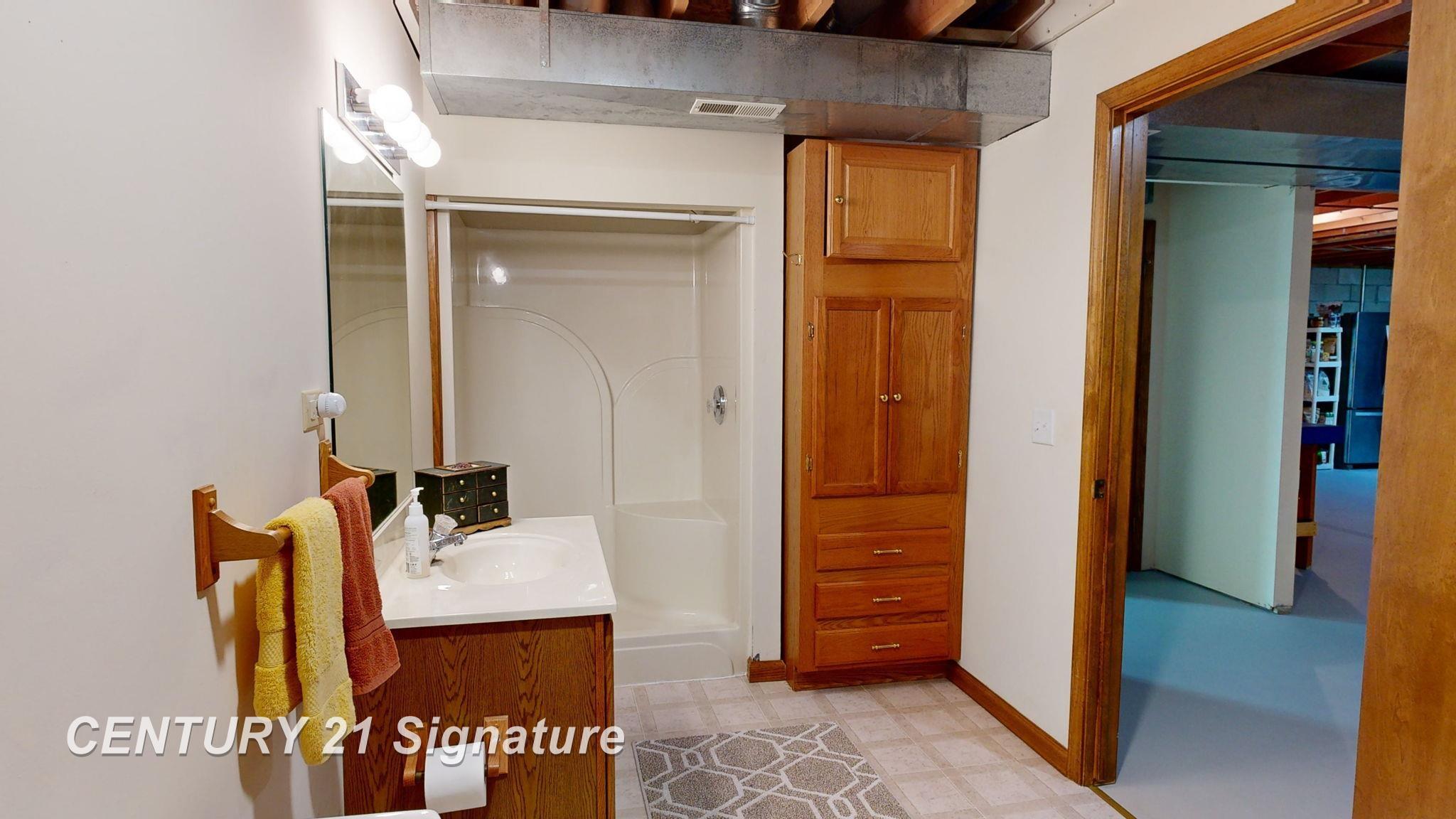 1602 Short Road Saginaw, MI 48609 - Photo 54 of 65 Gallery Image 54