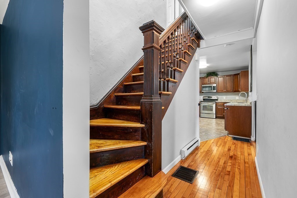 8 Simone Street Worcester, MA 01604 - Photo 7 of 35