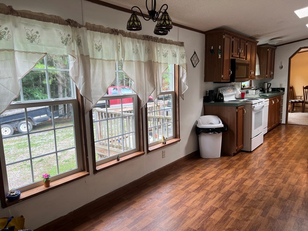 407 Grouse Ridge Road Max Meadows, VA 24360 - Photo 18 of 39 Gallery Image 18