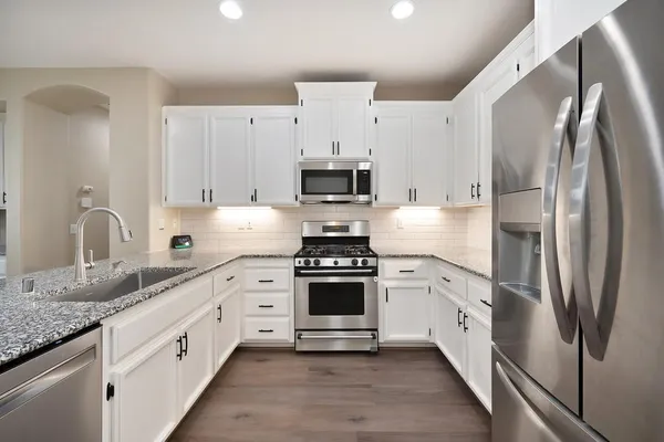 $565,000 | 5001 Brabant Way, Elk Grove, CA 95757