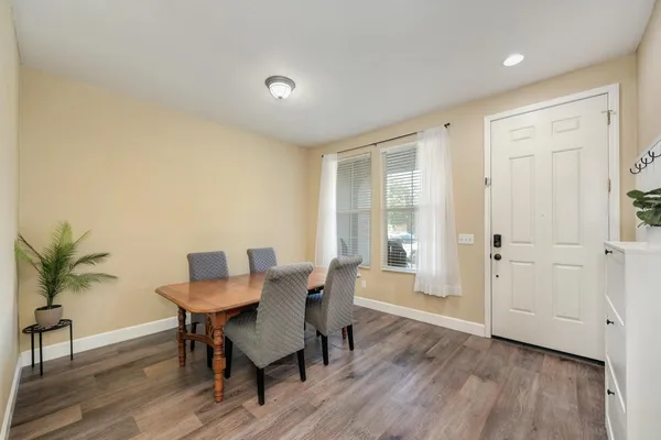 $565,000 | 5001 Brabant Way, Elk Grove, CA 95757