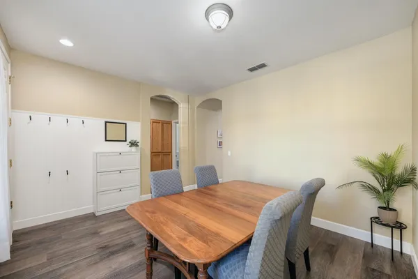 $565,000 | 5001 Brabant Way, Elk Grove, CA 95757