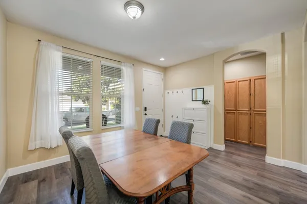 $565,000 | 5001 Brabant Way, Elk Grove, CA 95757