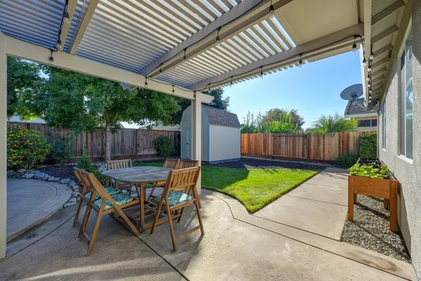 $565,000 | 5001 Brabant Way, Elk Grove, CA 95757