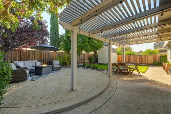 $565,000 | 5001 Brabant Way, Elk Grove, CA 95757