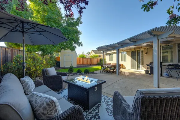 $565,000 | 5001 Brabant Way, Elk Grove, CA 95757