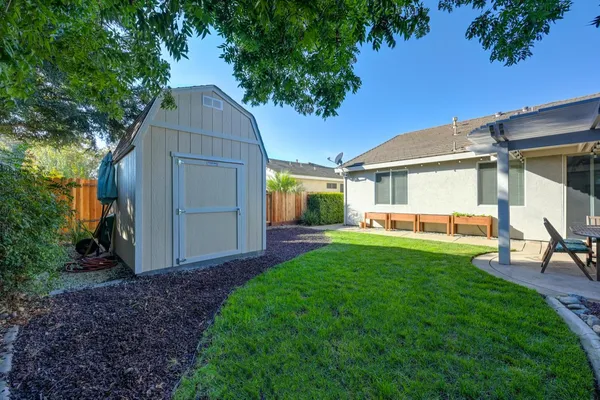 $565,000 | 5001 Brabant Way, Elk Grove, CA 95757