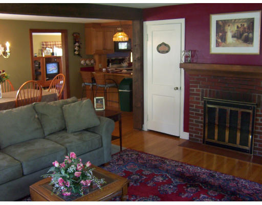6 Cabot Road Danvers, MA 01923 - Photo 8 of 17 Gallery Image 8