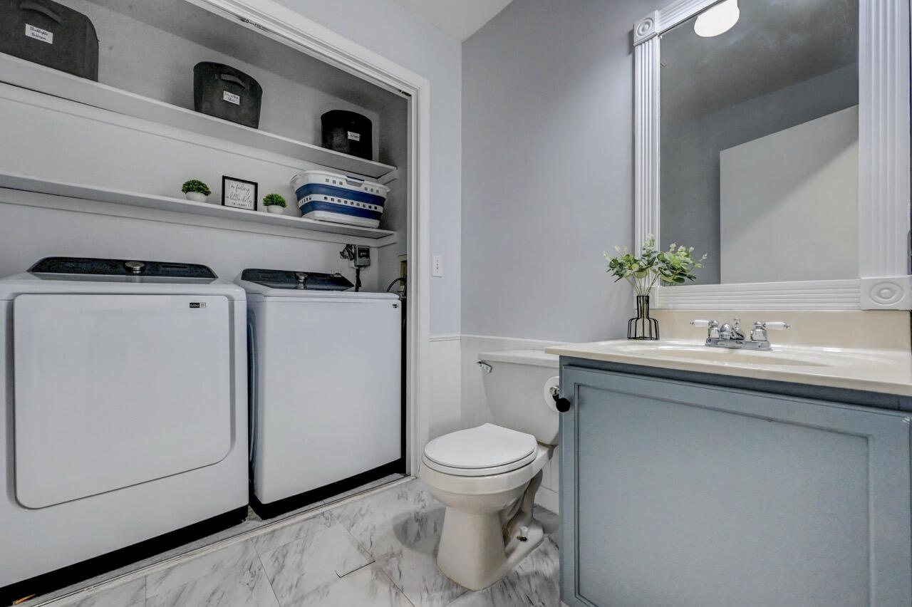 531 Chancellor Road East Stroudsburg, PA 18302 - Photo 27 of 61 Laundry/Half Bath