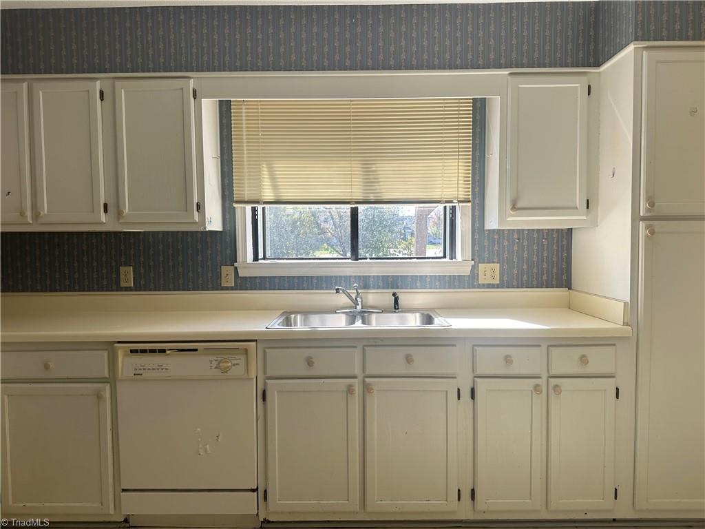 159 Old Mill Road High Point, NC 27265 - Photo 5 of 18 Gallery Image 5