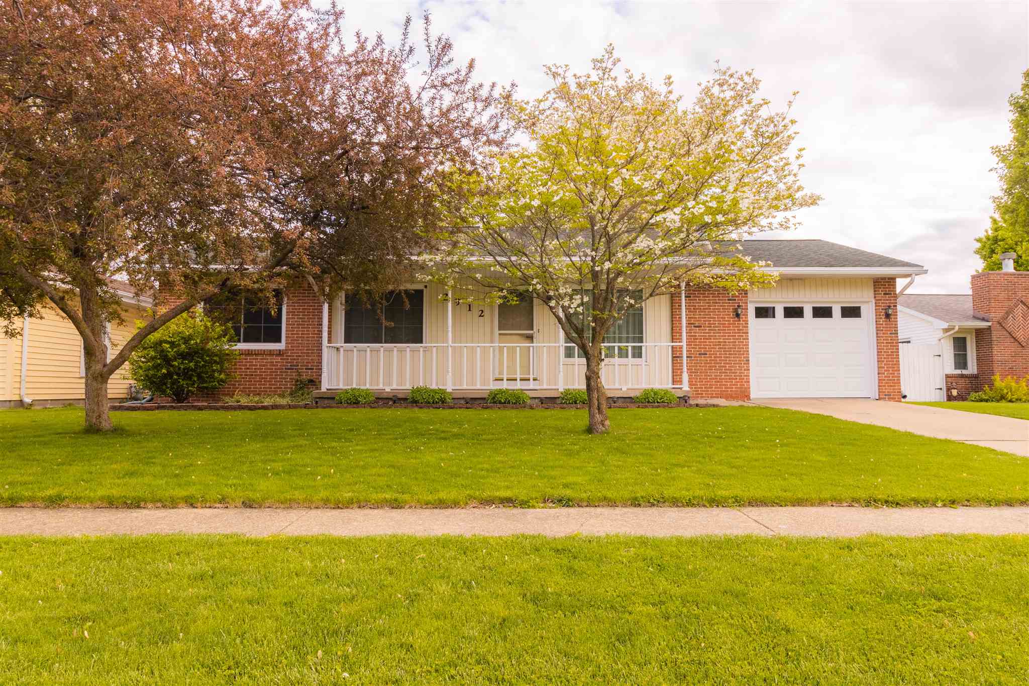 2912 Stokebridge Road Springfield, IL 62702 - Photo 1 of 19