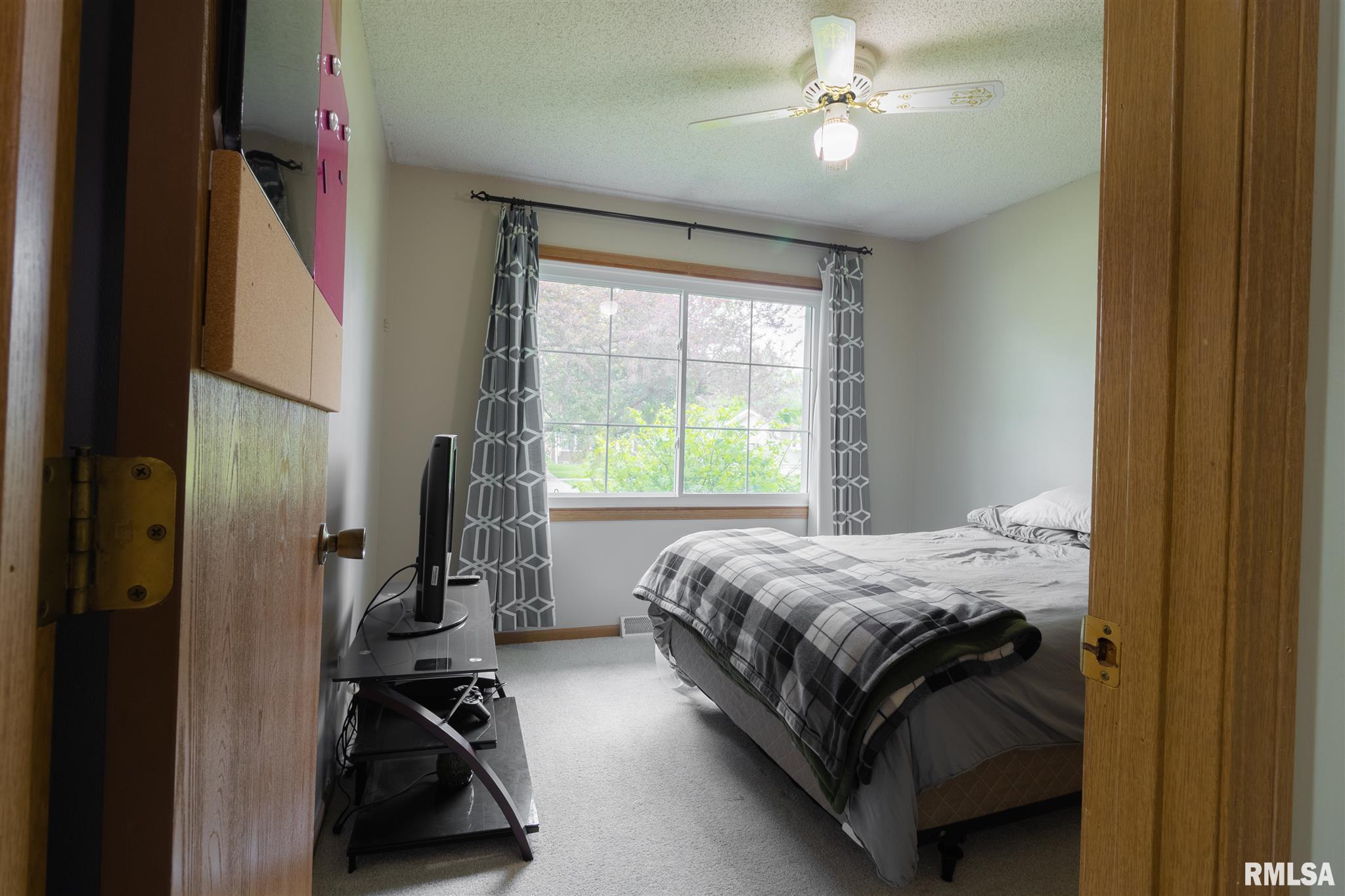 2912 Stokebridge Road Springfield, IL 62702 - Photo 11 of 19