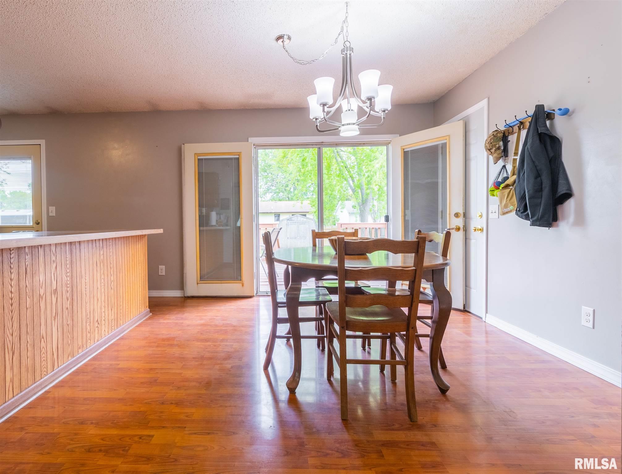 2912 Stokebridge Road Springfield, IL 62702 - Photo 7 of 19