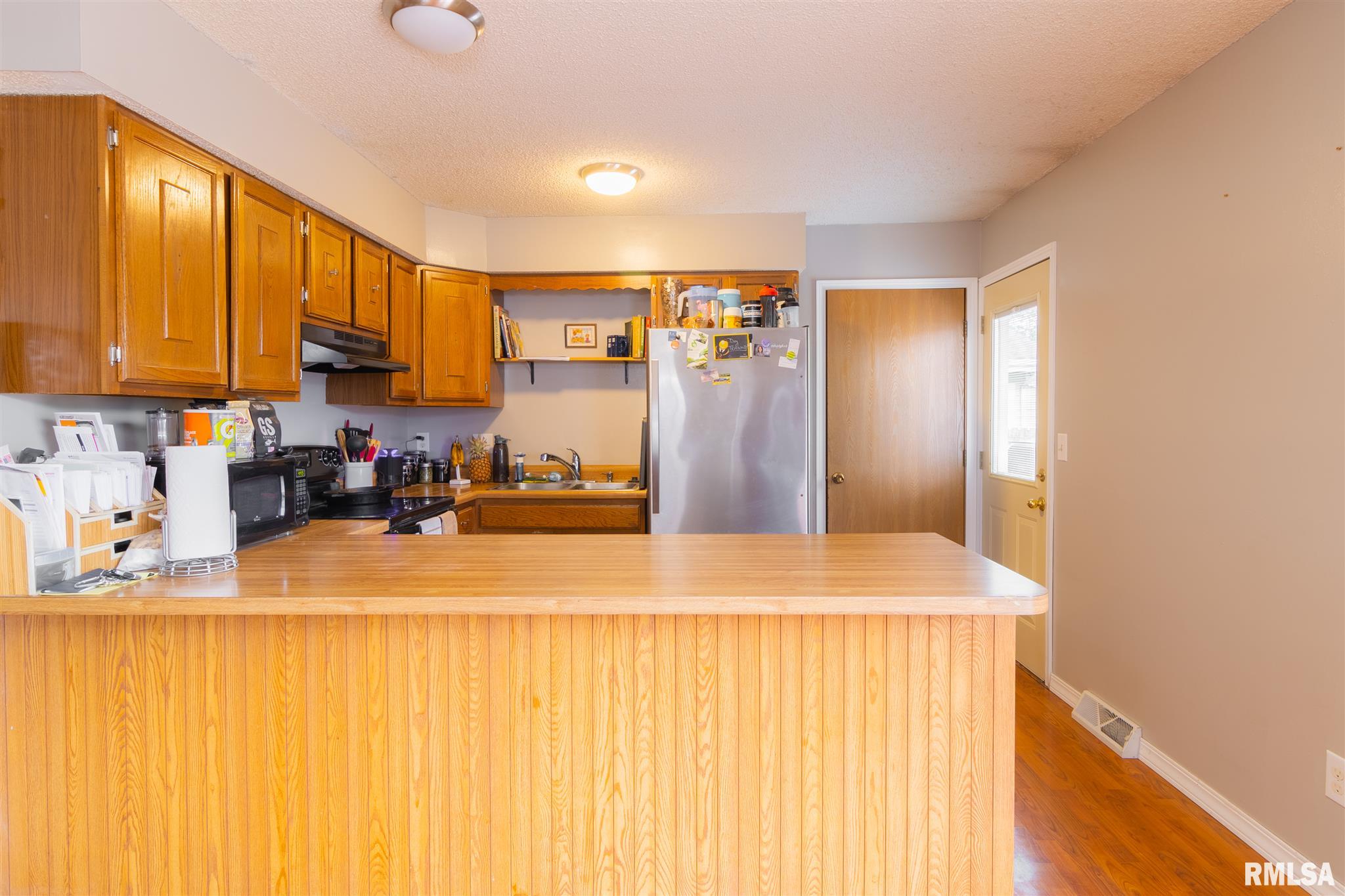 2912 Stokebridge Road Springfield, IL 62702 - Photo 8 of 19