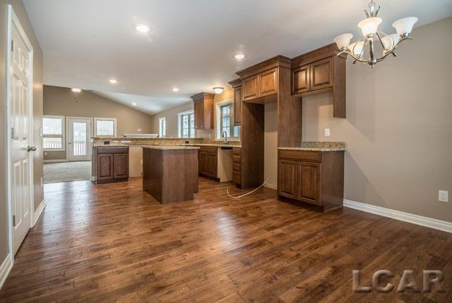 1015 Ridgeview Drive Tecumseh, MI 49286 - Photo 4 of 33 31339615-3.JPG