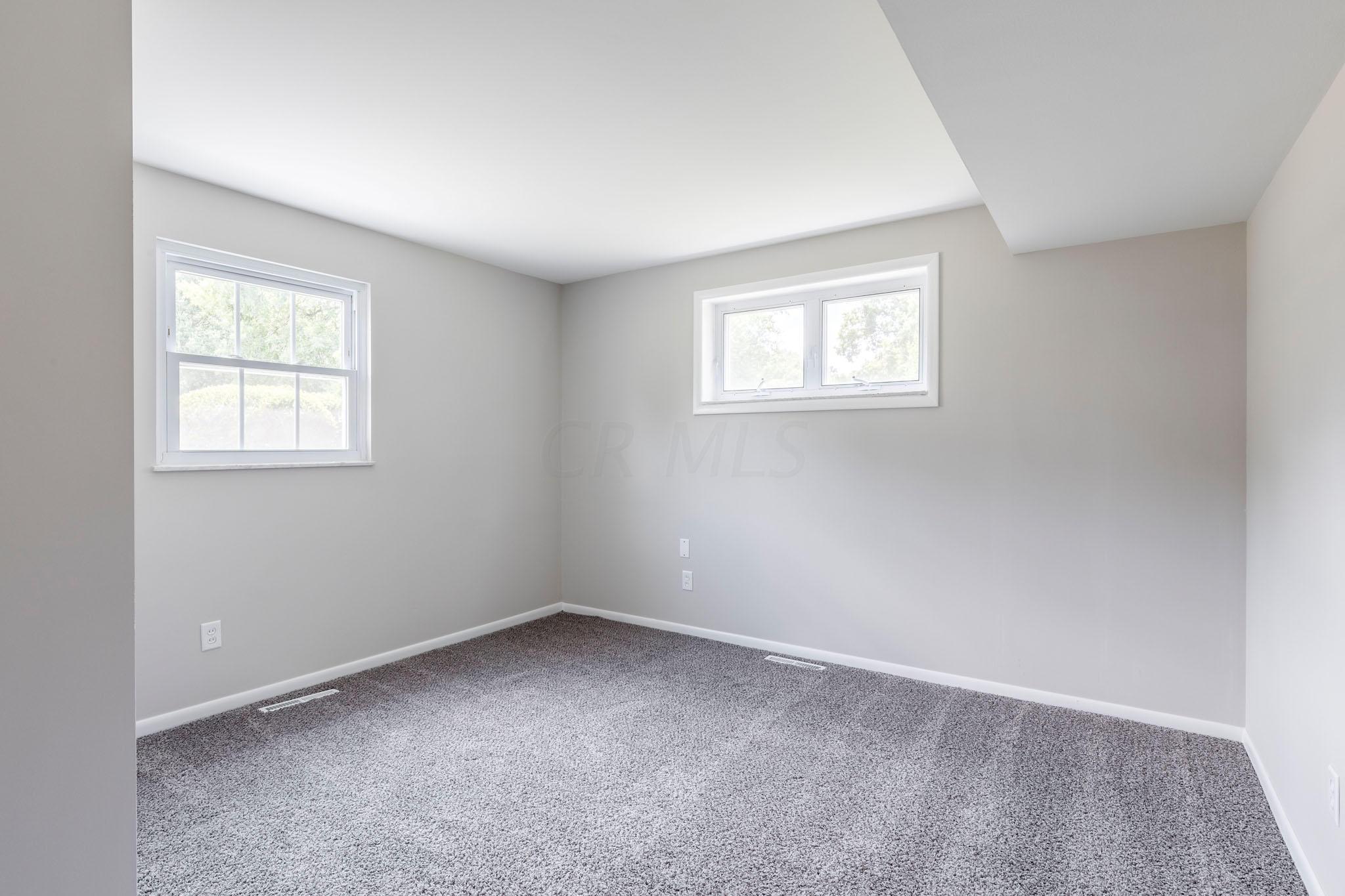 2230 Shoreham Road Columbus, OH 43220 - Photo 18 of 31