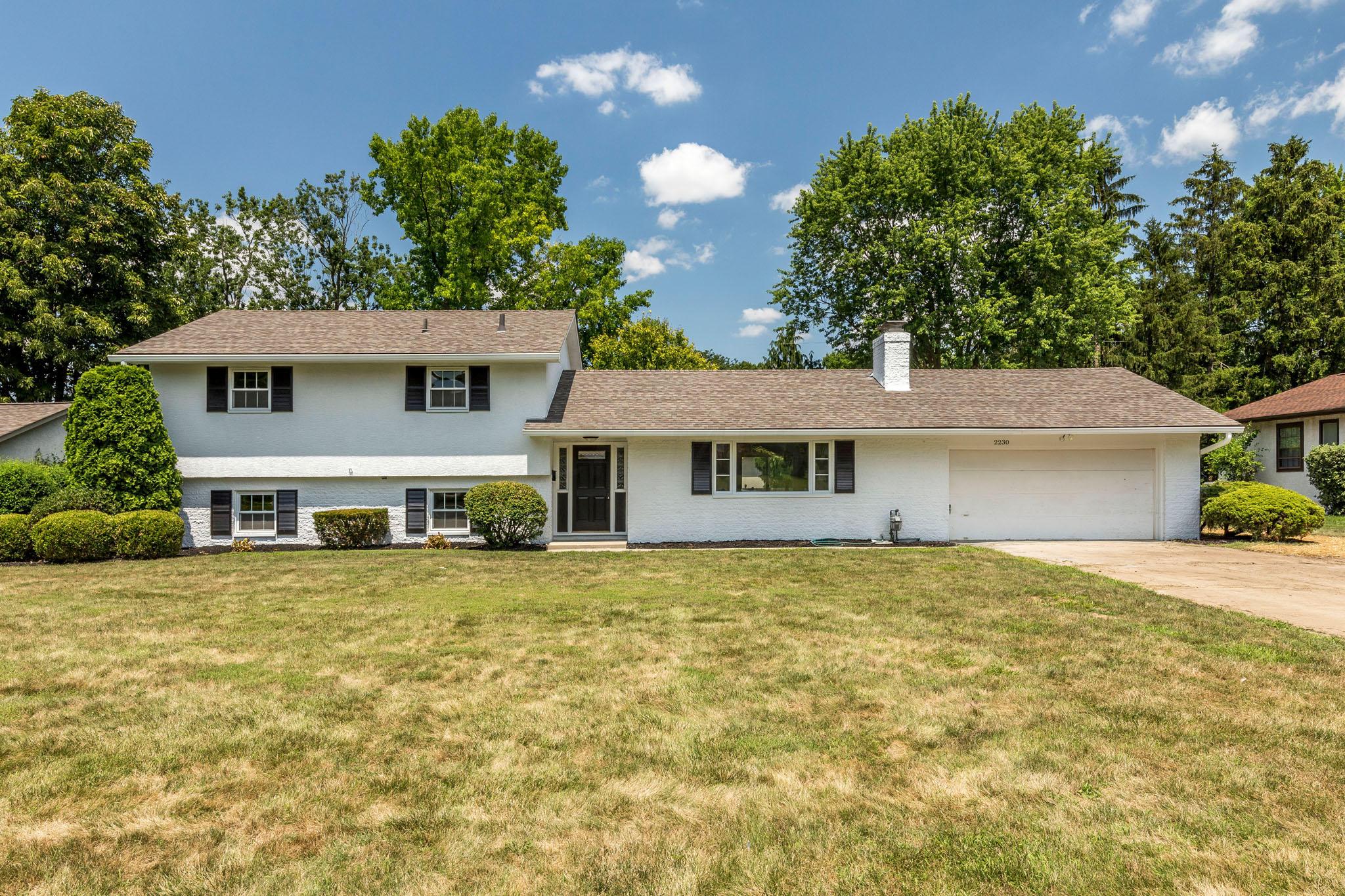 2230 Shoreham Road Columbus, OH 43220 - Photo 2 of 31