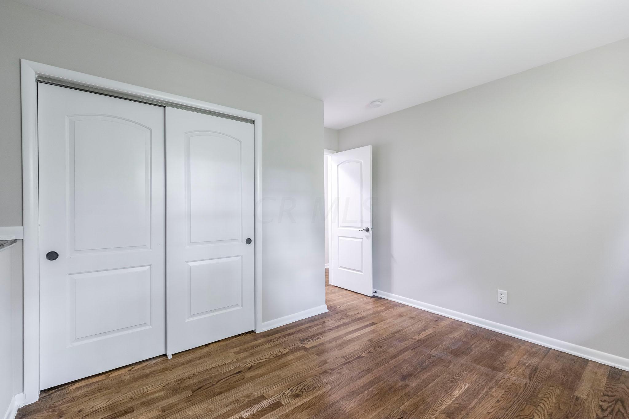 2230 Shoreham Road Columbus, OH 43220 - Photo 24 of 31
