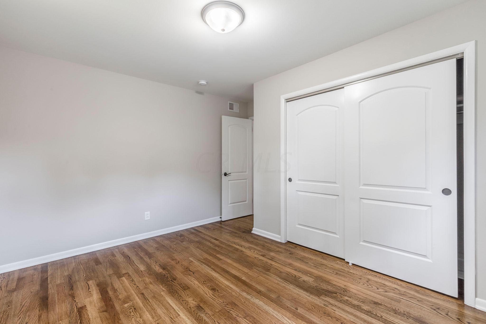 2230 Shoreham Road Columbus, OH 43220 - Photo 26 of 31