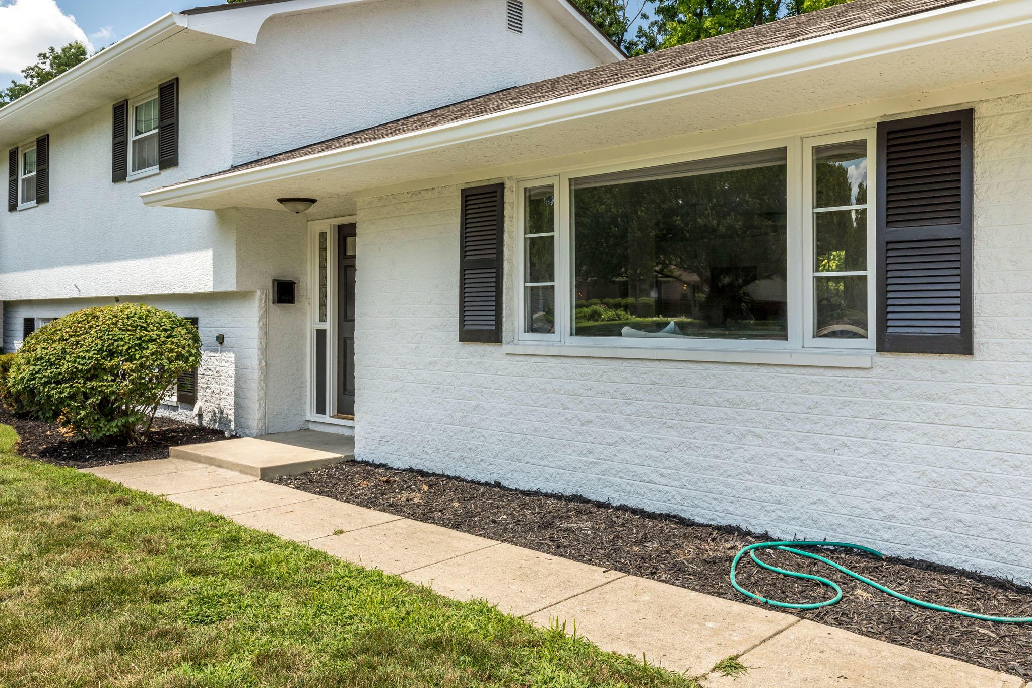 2230 Shoreham Road Columbus, OH 43220 - Photo 3 of 31