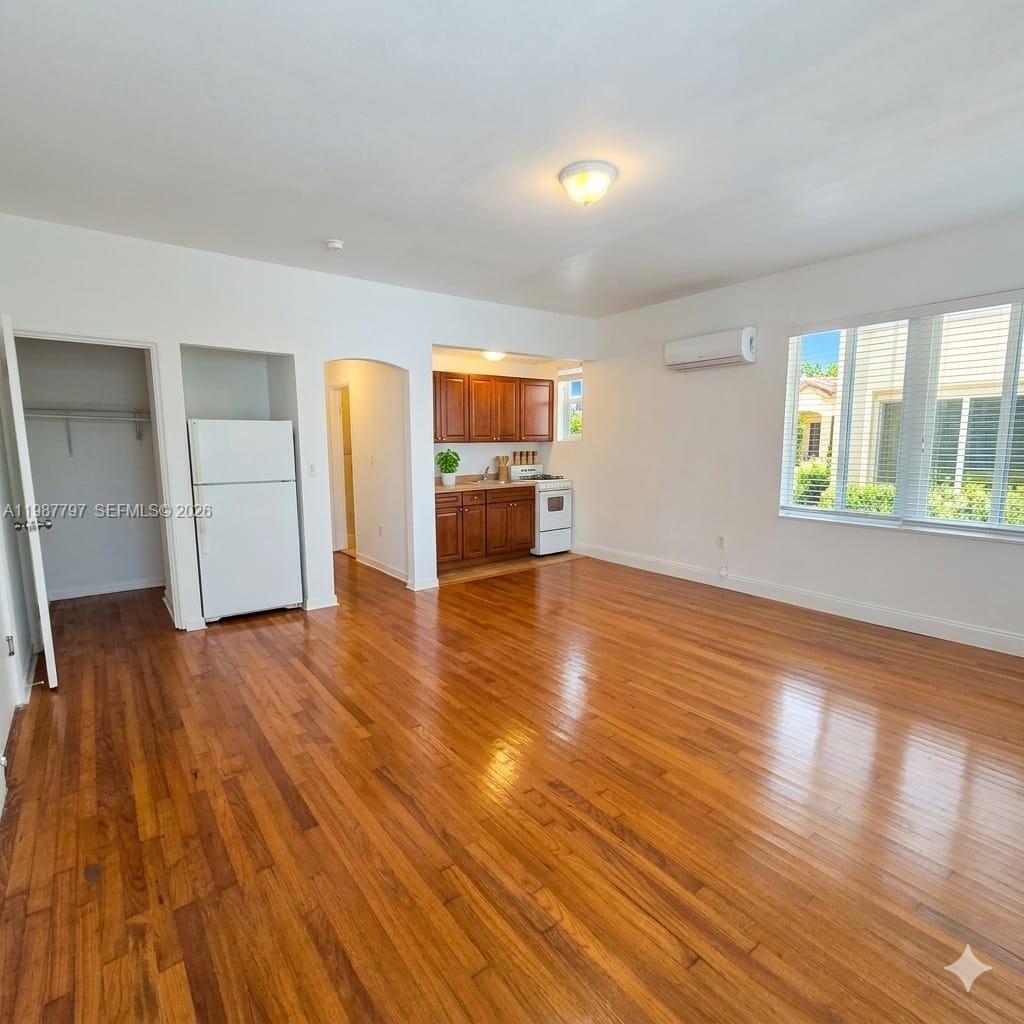 7936 Harding Avenue, Unit 5 Miami Beach, FL 33141 - Photo 7 of 8