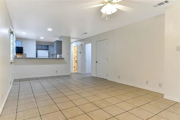 $1,200 | 1026 West Coffin Street, Unit 101, Denison, TX 75020