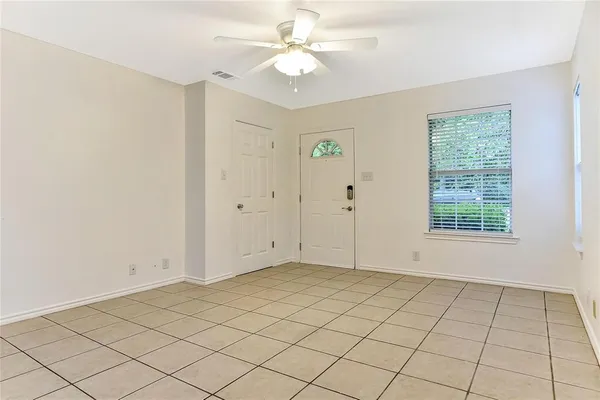$1,200 | 1026 West Coffin Street, Unit 101, Denison, TX 75020