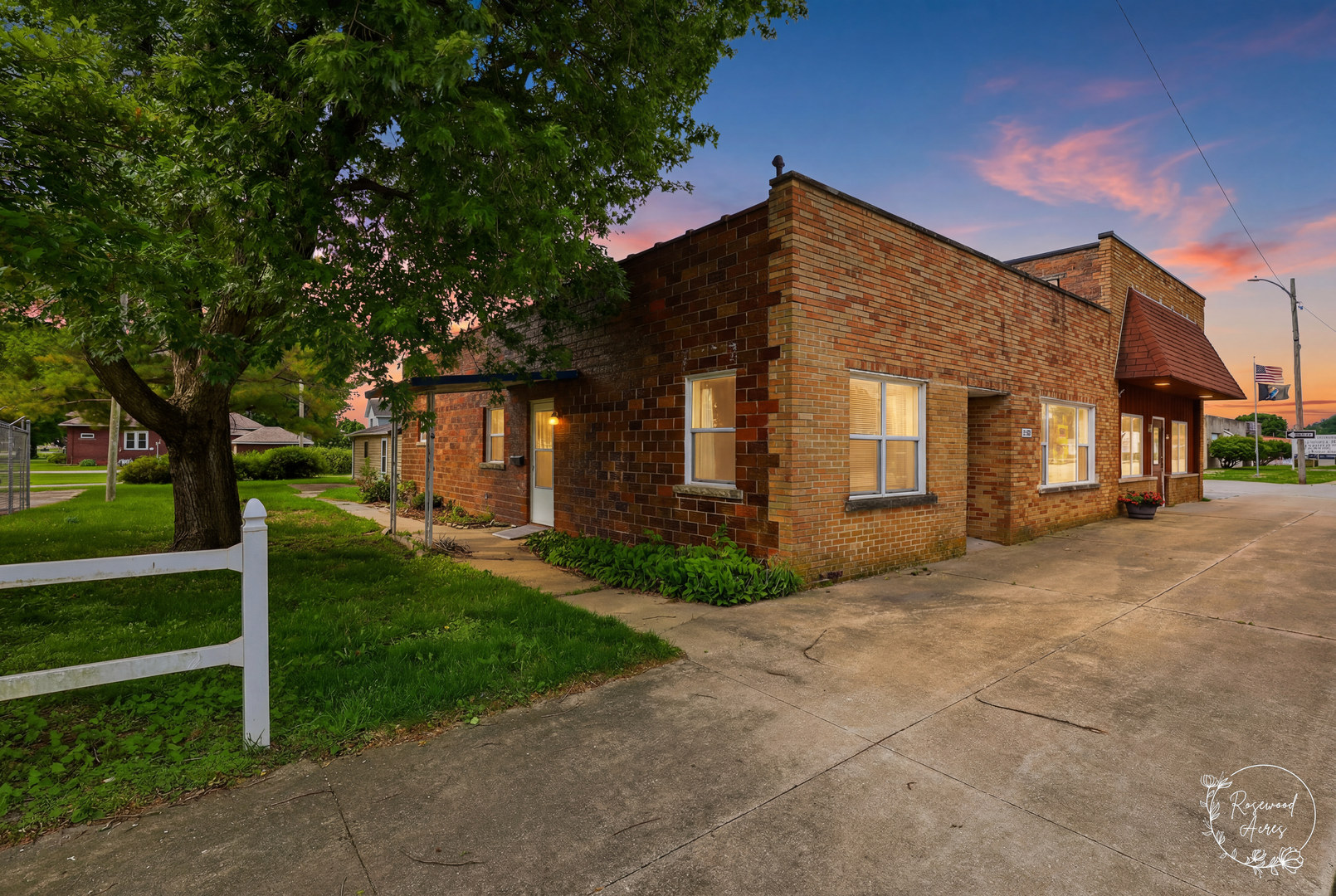 409 Main Street Crescent City, IL 60928 - Photo 21 of 22 a front view of a house with a yard