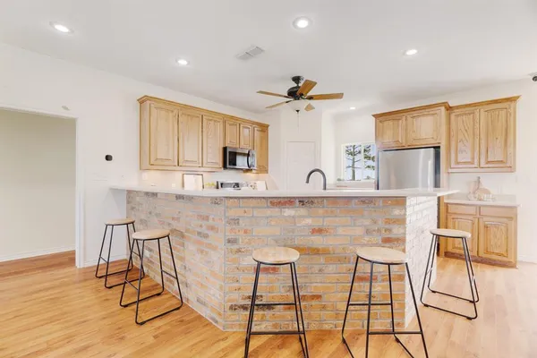 $529,900 | 898 Farm Road 1700, Clarksville, TX 75426