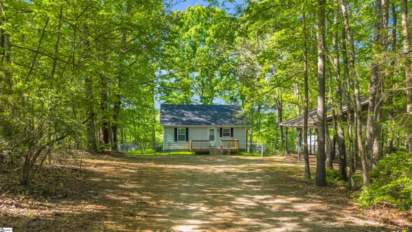 $300,000 | 425 Cochise Drive, Waterloo, SC 29384