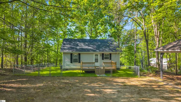 $300,000 | 425 Cochise Drive, Waterloo, SC 29384