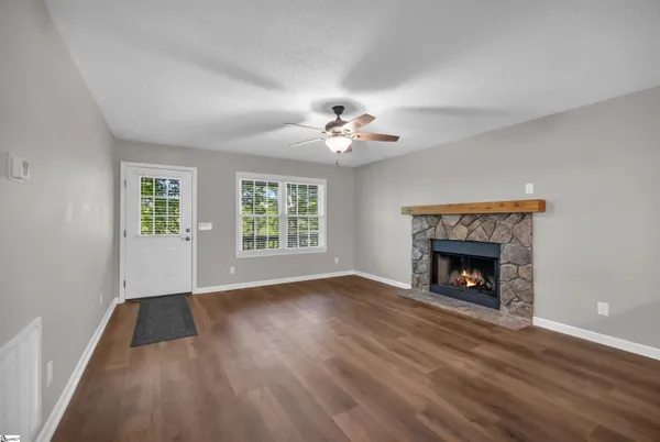 $300,000 | 425 Cochise Drive, Waterloo, SC 29384