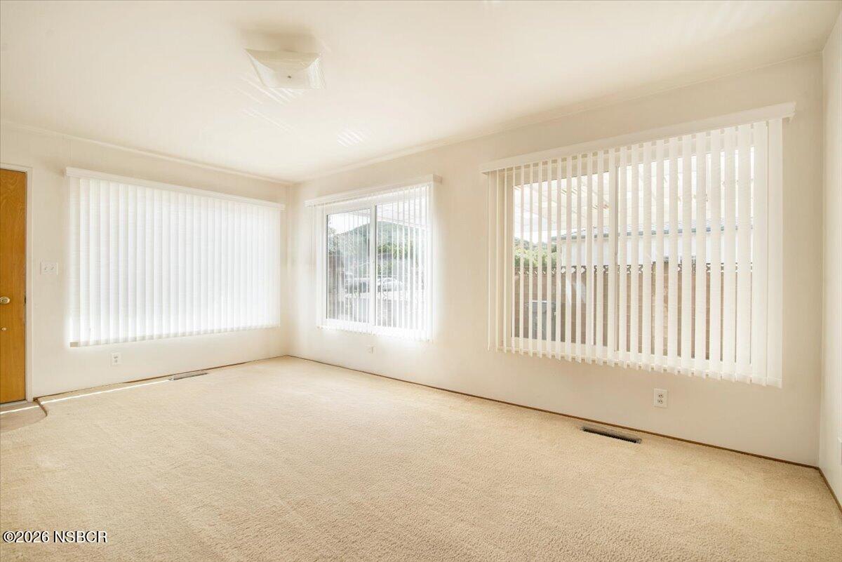 425 South J Street Lompoc, CA 93436 - Photo 14 of 43 14a living room