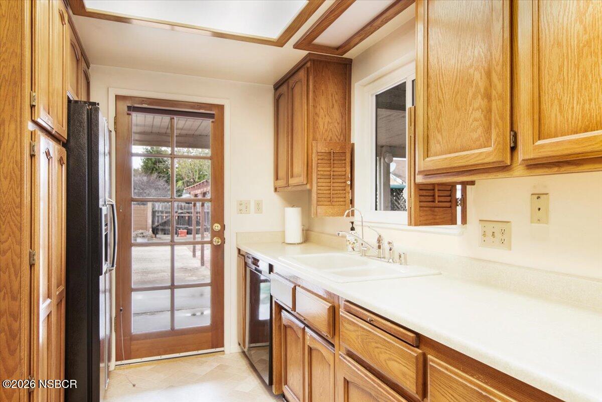 425 South J Street Lompoc, CA 93436 - Photo 21 of 43 21 kitchen