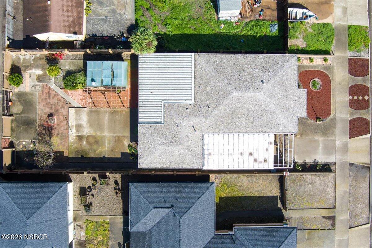 425 South J Street Lompoc, CA 93436 - Photo 10 of 43 10 top