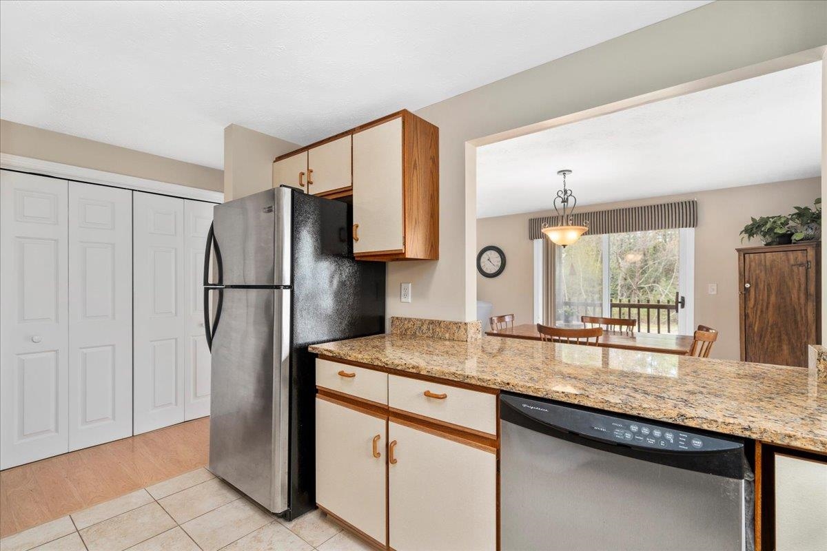 7 Corduroy Road, Unit 10 Amherst, NH 03031 - Photo 8 of 41