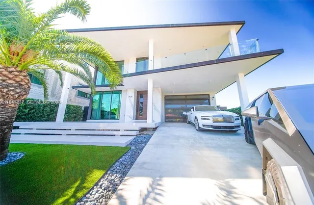 $60,000 | 7520 West Treasure Drive, North Bay Village, FL 33141