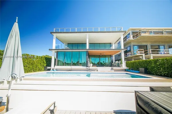 a view of entrance front of house