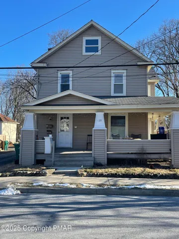 $1,700 | 120 Elizabeth Street, Unit 1, East Stroudsburg, PA 18301