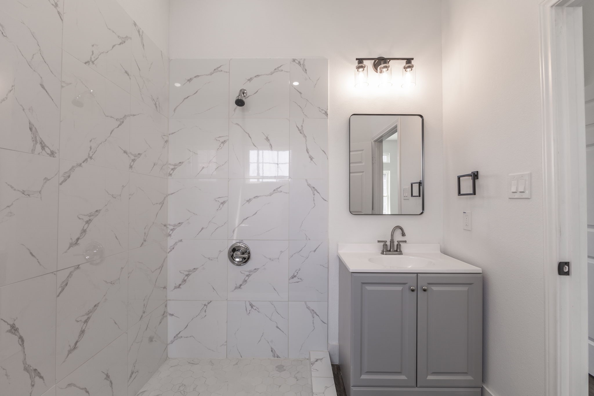 18846 Elegance Ave Spring Spring, TX 77379 - Photo 16 of 32 Gallery Image 16