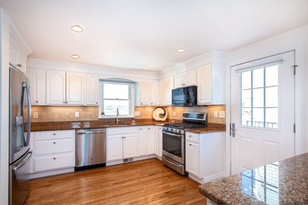 15 Lighthouse Road Scituate, MA 02066 - Photo 7 of 20