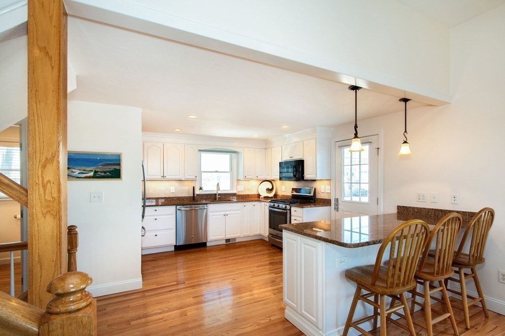 15 Lighthouse Road Scituate, MA 02066 - Photo 8 of 20